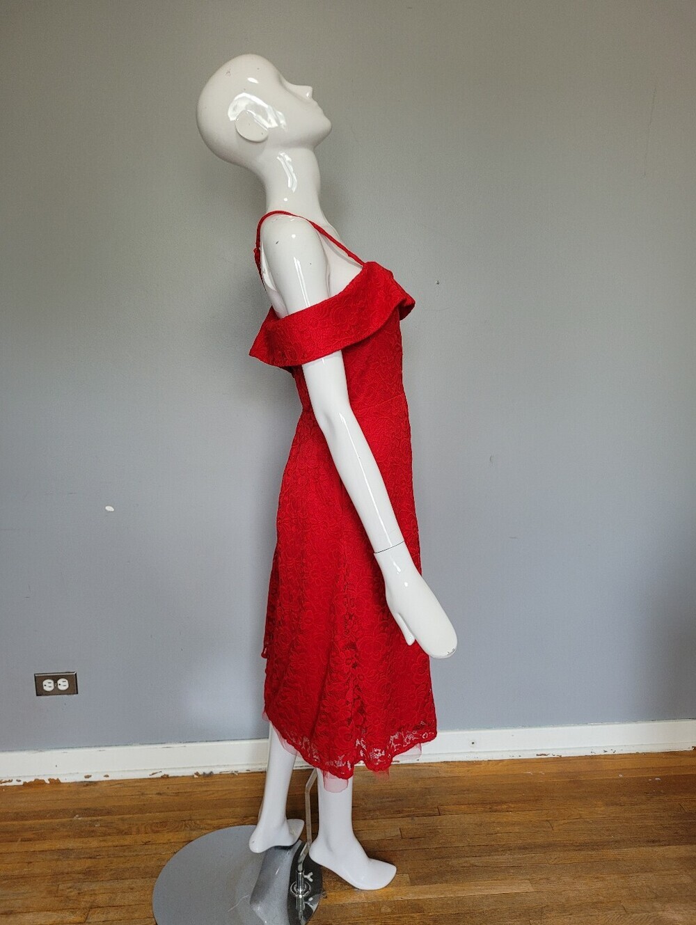 Torrid Red Lace Off-The-Shoulder Skater Midi Dress, Size 24 - Picture 3 of 9